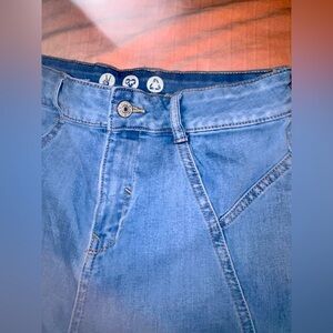 Rewash Women’s Light Blue Relaxed Jeans